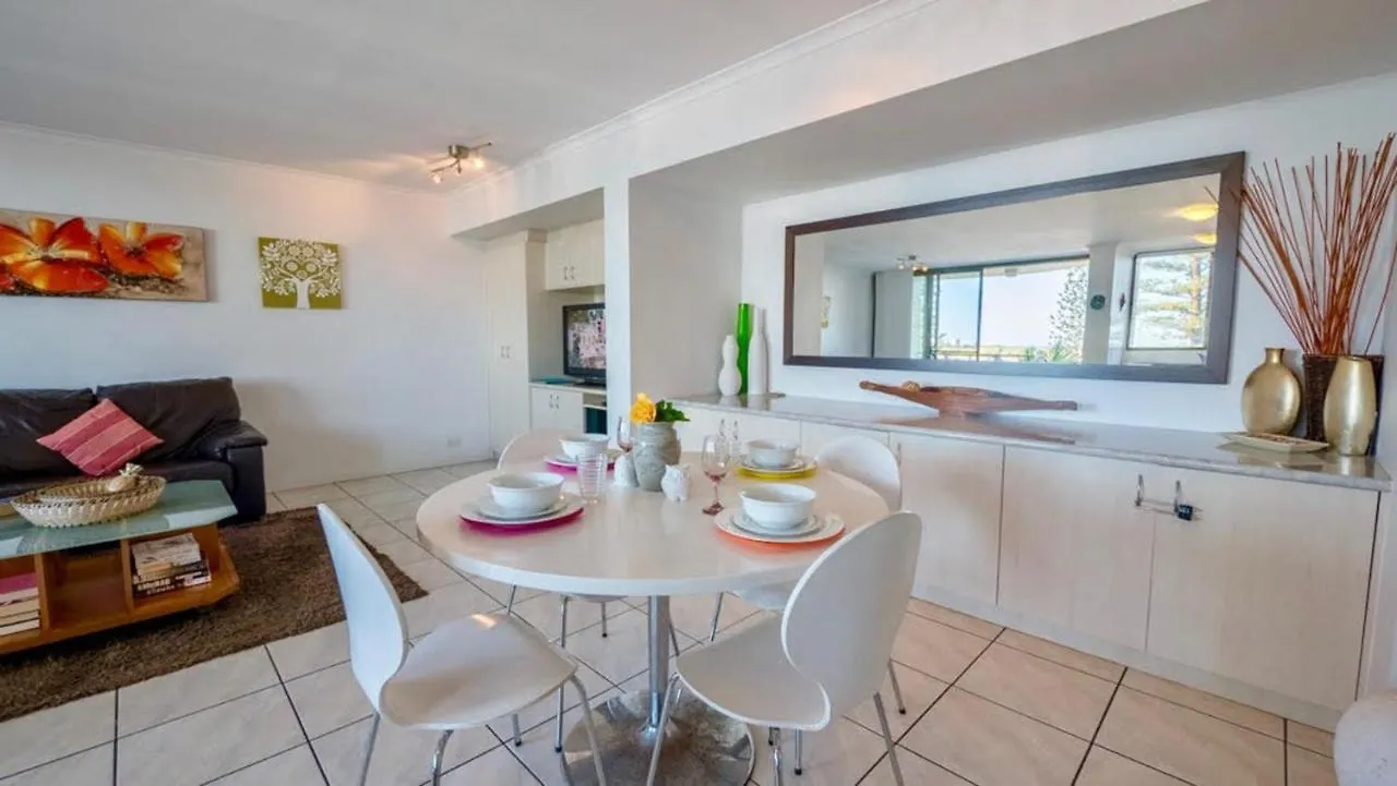 Allamanda U2 Awesome Location Caloundra